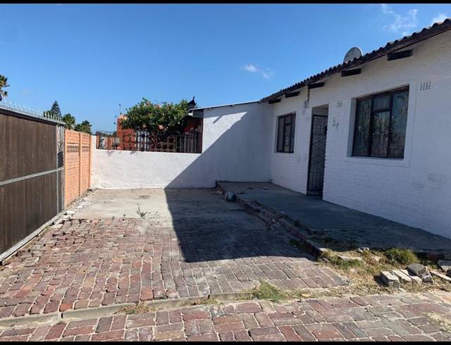 2 BEDROOM HOUSE FOR SALE IN KENSINGTON